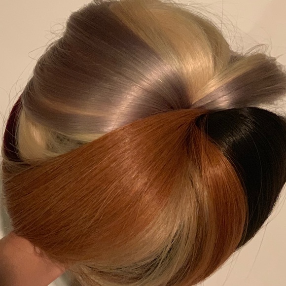 Hair extensions - Picture 3 of 3